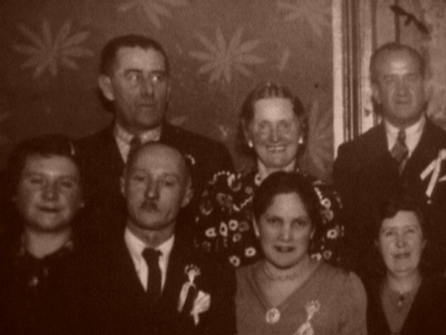 {}{Los Fisk Rand con Amigos en Lima};{@Date:1930};{@Place:Lima};{ Peru};{@Author:Clarence Fisk ll};{*NOP*};{Clarence Ames Fisk Sparhawk};{Florence Abbie Rand Taylor};{eTg};{[ATHR]Clarence Fisk ll] Modified: June 14,2022